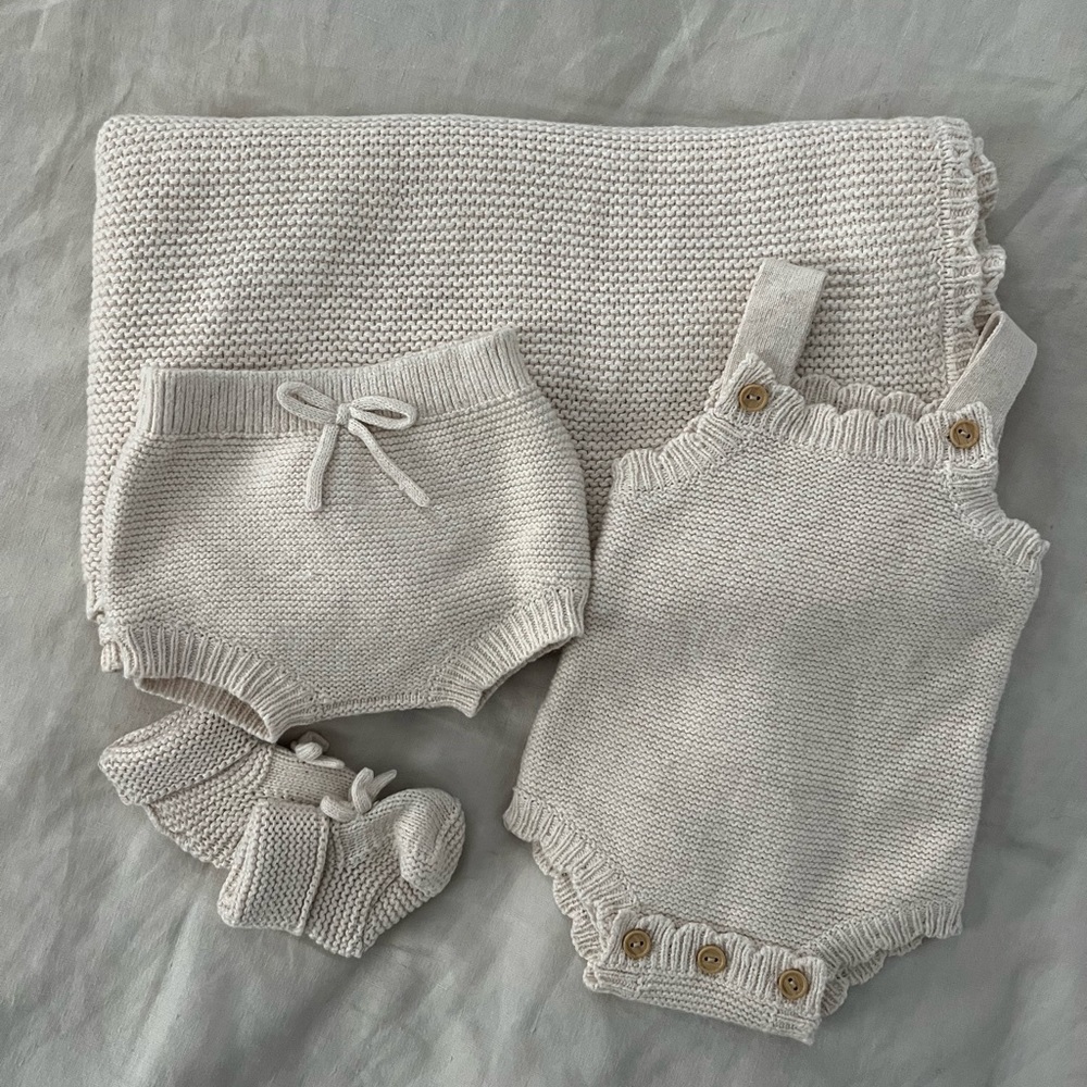Isla & Fraiser Knit Baby Jumper Se